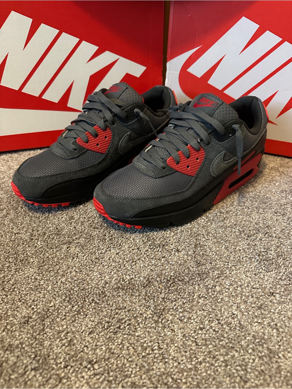 Nike Air Max 90 'Iron Grey Fire Red' (2024) Size 9.5